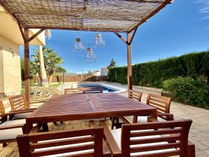 Fotografia z galérie ubytovania Villa Martina 4 bedroom villa with air conditioning & private swimming pool ideal for families v destinácii L'Ametlla de Mar