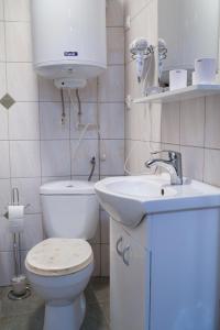 Kúpeľňa v ubytovaní Apartament urokliwa Długa