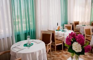 Restoran ili drugo mesto za obedovanje u objektu Diplomatic