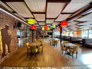 Imagine din galeria proprietății Nueva Park în Brașov +89 fotografii