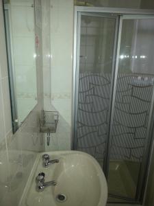 Ванная комната в Lynwood Hotel