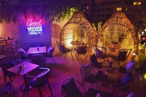 Restaurace v ubytování Pattaya Sea View Hotel - SHA Extra Plus