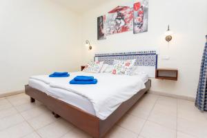 Postel nebo postele na pokoji v ubytování Altamar 52 with terrace & pool By CanariasGetaway + 24 fotografií