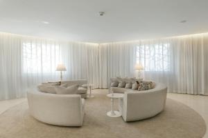 Seating area sa Mondrian Doha