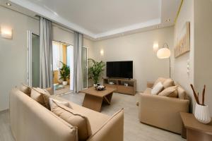A television and/or entertainment centre at Casa Dell Amore