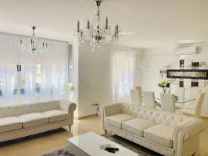 Posezení v ubytování Apartamentos Yanina Gran Alacant + 37 fotografií