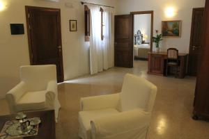 A seating area at Masseria Zambardo