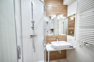 Ένα μπάνιο στο LAGUNA Apartament 23 Willa Maria +6 φωτογραφίες