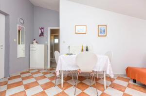 Kuchyň nebo kuchyňský kout v ubytování Apartments Manda