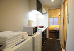 Dapur atau dapur kecil di HIZ HOTEL Kyoto-Nijo Castle