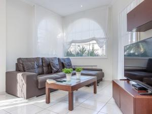 Μια τηλεόραση ή/και κέντρο ψυχαγωγίας στο Holiday Home Francoli by Interhome