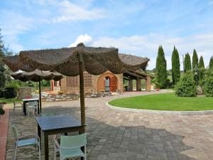 Zahrada ubytování Apartment Le Palaie - 'Oliveto' by Interhome