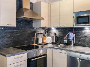 Köök või kööginurk majutusasutuses Holiday Home Leimu a by Interhome