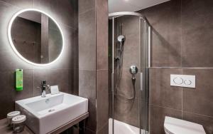 Bilik mandi di Boutique Hotel Zach