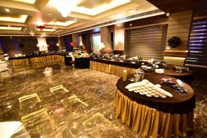 Hotel Le Grande餐厅或其他用餐的地方
