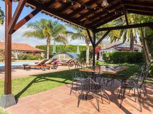 En have udenfor Welcoming house with pool in San Cristóbal, 70 m²