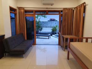 Posezení v ubytování Surf Bali Villa