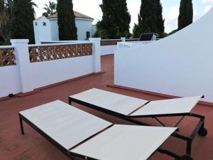 Balkón alebo terasa v ubytovaní Spacious Villa in Conil de Frontera with Private Pool