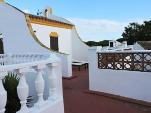 Balkón alebo terasa v ubytovaní Spacious Villa in Conil de Frontera with Private Pool