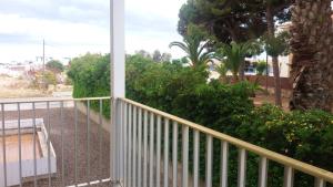 Balkón nebo terasa v ubytování Comfortable Apartment in Roda de Berà - 58 m² - Garden