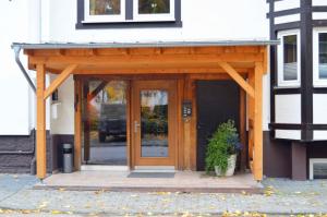 Eine Fassade oder ein Eingang zu Aparthotel Jägerhaus