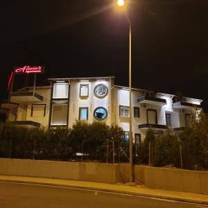 Budova, kde se aparthotel nachází