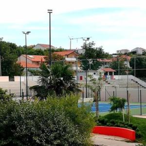 Tenis alebo squash v ubytovaní Easy Time alebo jeho okolí