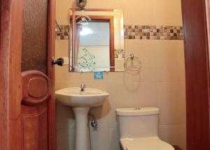 Ένα μπάνιο στο Hostal Dulce Amanecer +99 φωτογραφίες