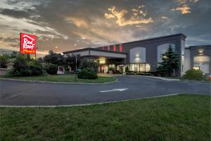 Gallery image of Red Roof Inn PLUS Newark Liberty Airport - Carteret in Carteret
