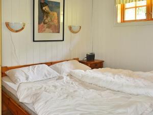 Photo de la galerie de l'établissement Three-Bedroom Holiday home in Åram 1, à Sandvik