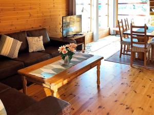 Posezení v ubytování Four-Bedroom Holiday home in Norheimsund