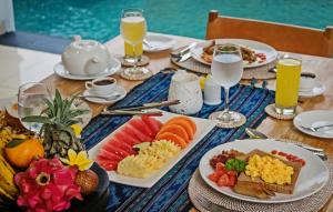 Opțiuni de mic dejun disponibile oaspeților de la Kubu GWK Resort