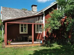 Kalvsvik的住宿－5 person holiday home in KALVSVIK，相簿中的一張相片