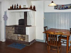 Gallery image of 5 person holiday home in KALVSVIK in Kalvsvik