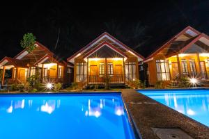 Bazén v ubytování Cinta Abadi Resort nebo v jeho okolí