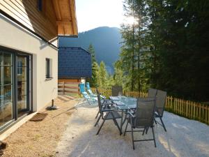 Fotografia z galérie ubytovania Chalet only 200 m from ski lift with sauna v destinácii Bad Kleinkirchheim