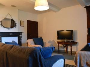 TV a/nebo společenská místnost v ubytování Holiday Home in Gedinne with Sauna & Terrace