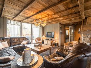 Istumisnurk majutusasutuses Holiday Home Manhay near Forest