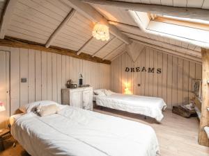 Voodi või voodid majutusasutuse Holiday Home Manhay near Forest toas