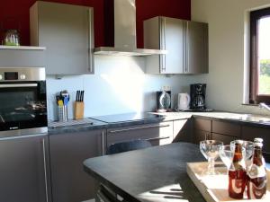 A kitchen or kitchenette at Escape with Bubble Bath