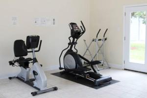 Fitness centrum a/nebo fitness zařízení v ubytování Seaside Gem
