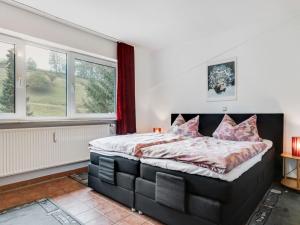 Gallery image of A holiday home for 2 persons in a deer park in Oberveischede