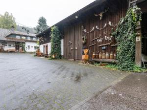 Gallery image of A holiday home for 2 persons in a deer park in Oberveischede