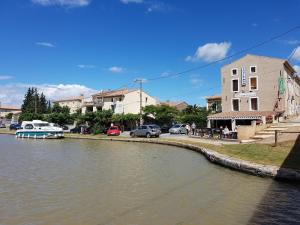 Gallery image of Holiday home near the Canal du Midi in Olonzac