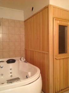 Ένα μπάνιο στο Bazoteva House +40 φωτογραφίες