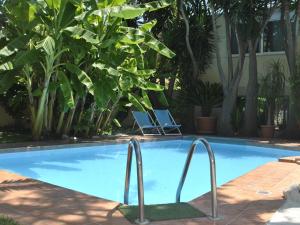 Bazén v ubytovaní Villa in Giannoudi with Pool and Beach Nearby alebo v jeho blízkosti