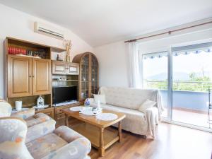 Fotografia z galérie ubytovania Modern Apartment in Vi kovo with Balcony v destinácii Viskovo + 27 fotografií