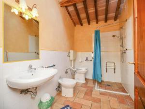 Ένα μπάνιο στο Idyllic Stay with Charm