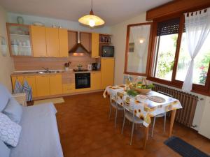 Kuchyň nebo kuchyňský kout v ubytování Apartment on Adriatic Coast near Beach