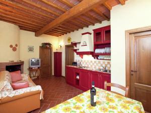 A kitchen or kitchenette at Stylish Farmhouse in Loro Ciuffenna with Barbecue